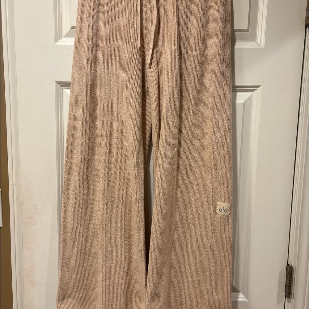 Alo sweater cream pants - Picture 5 of 8